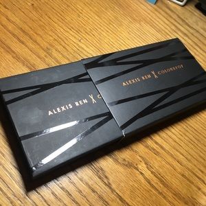 💄 Alexis Ren Highlighting & Bronzer Palette